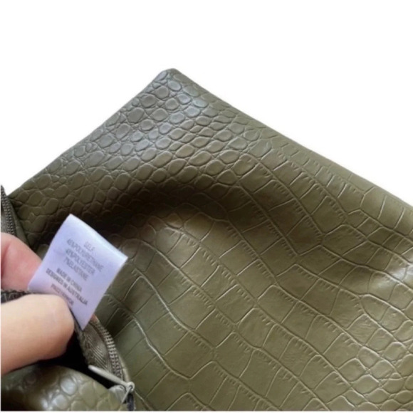 MESHKI Annabelle Olive Green Faux Leather Pants Size XS - Picture 8 of 13